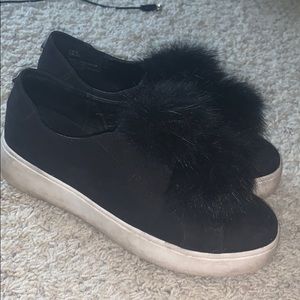 STEVE MADDEN PUFFBALL PLATFORM SNEAKERS